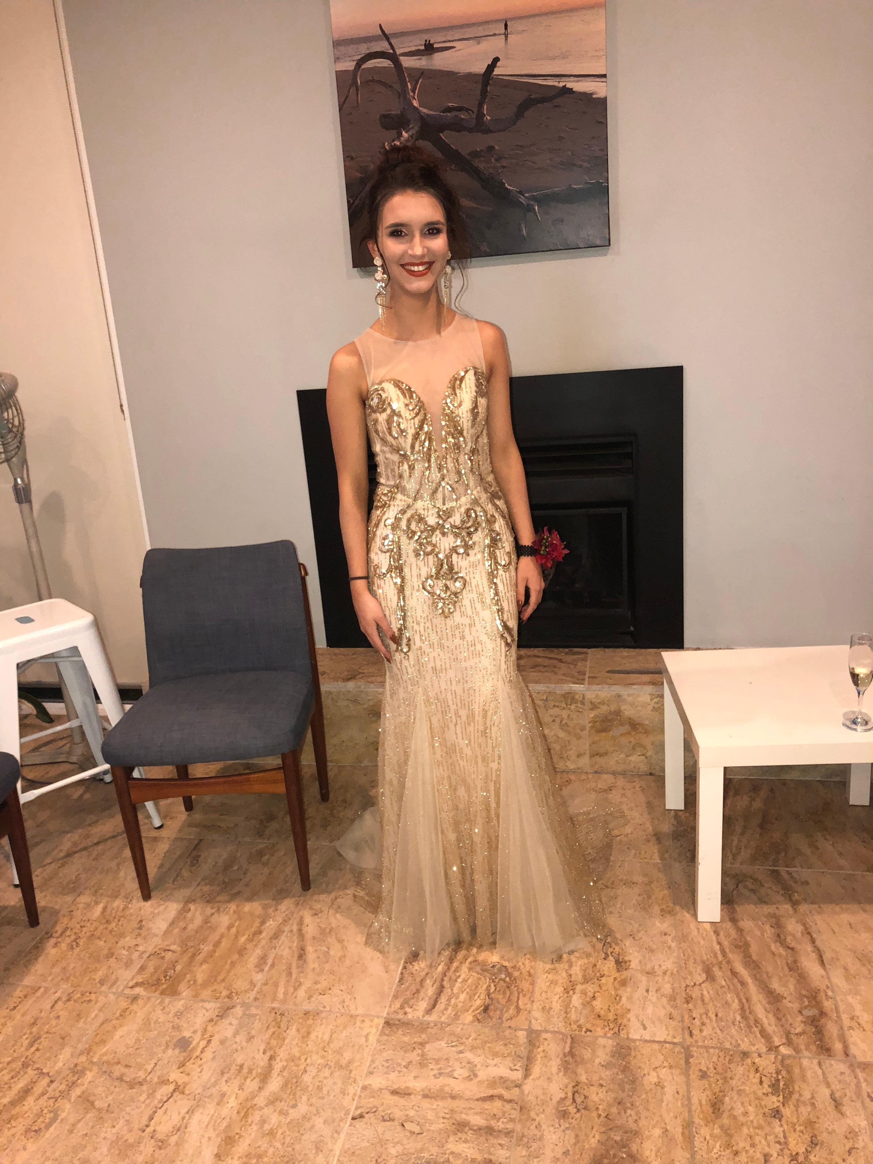 Custom Made Hanni Gold Gown Size 4 - Image 2