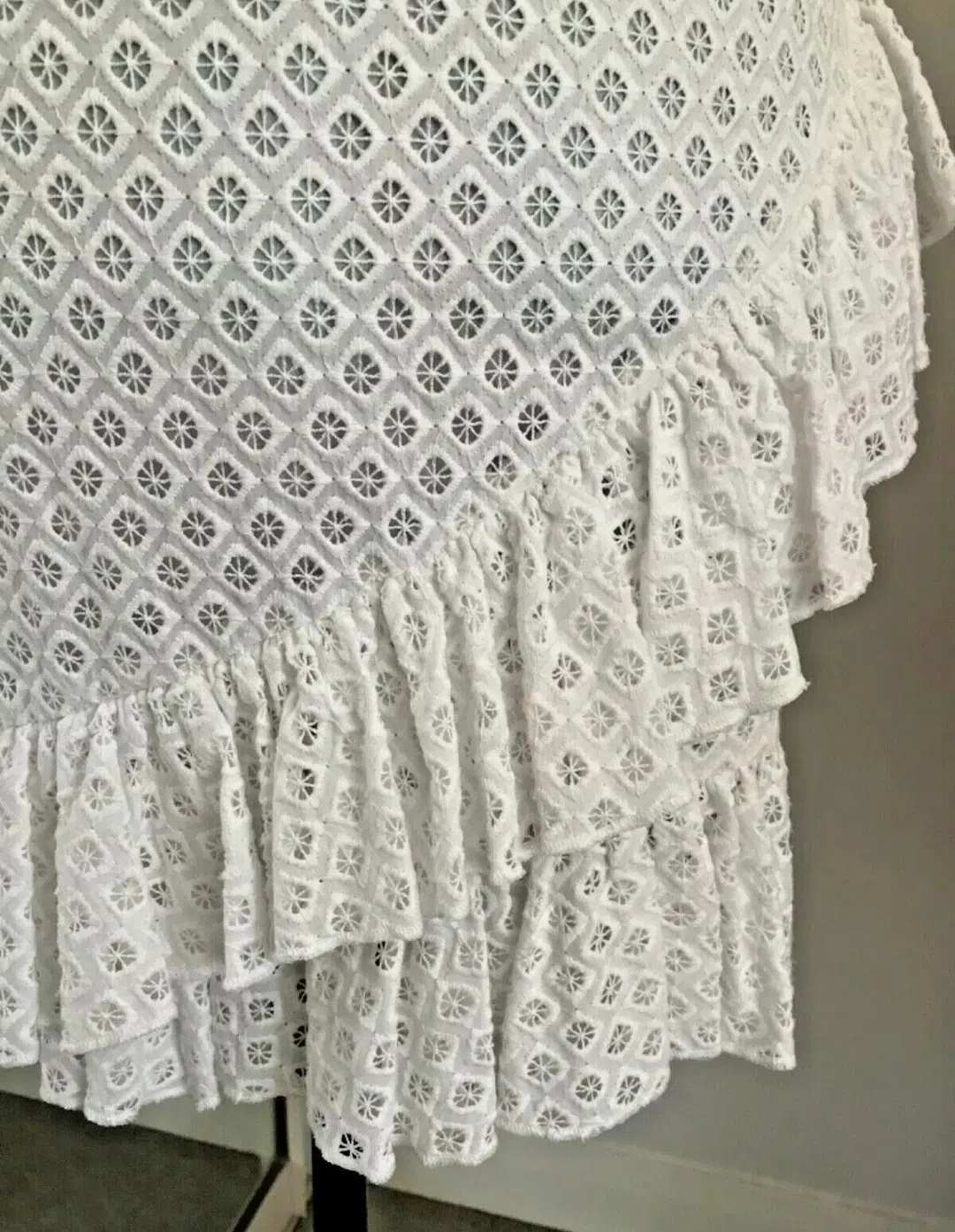 By Johnny Snow Lace Ivory Mini Shift Dress in Broderie White Size 8 - Image 3