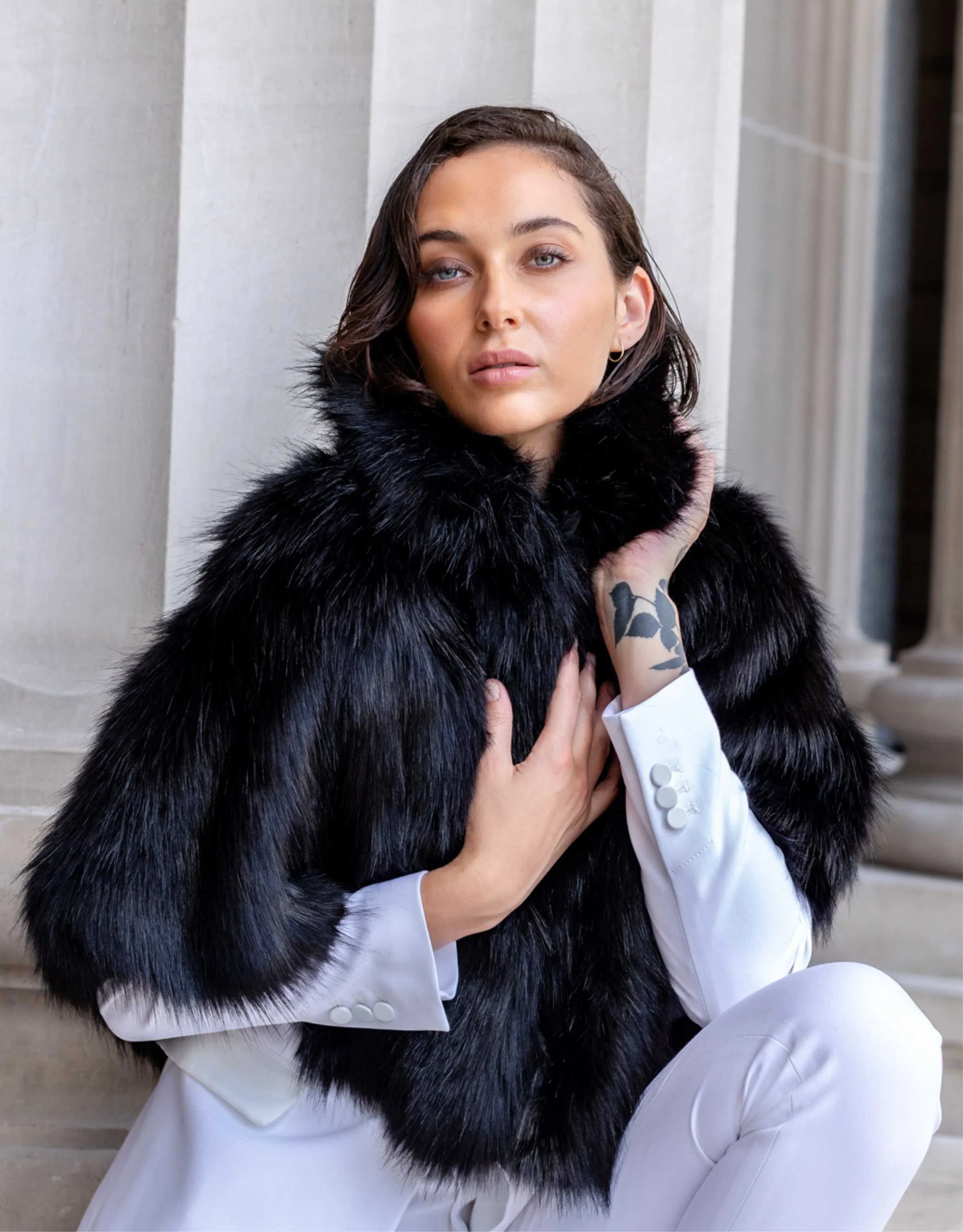 Unreal Fur Nord Cape Black One Size - Image 1