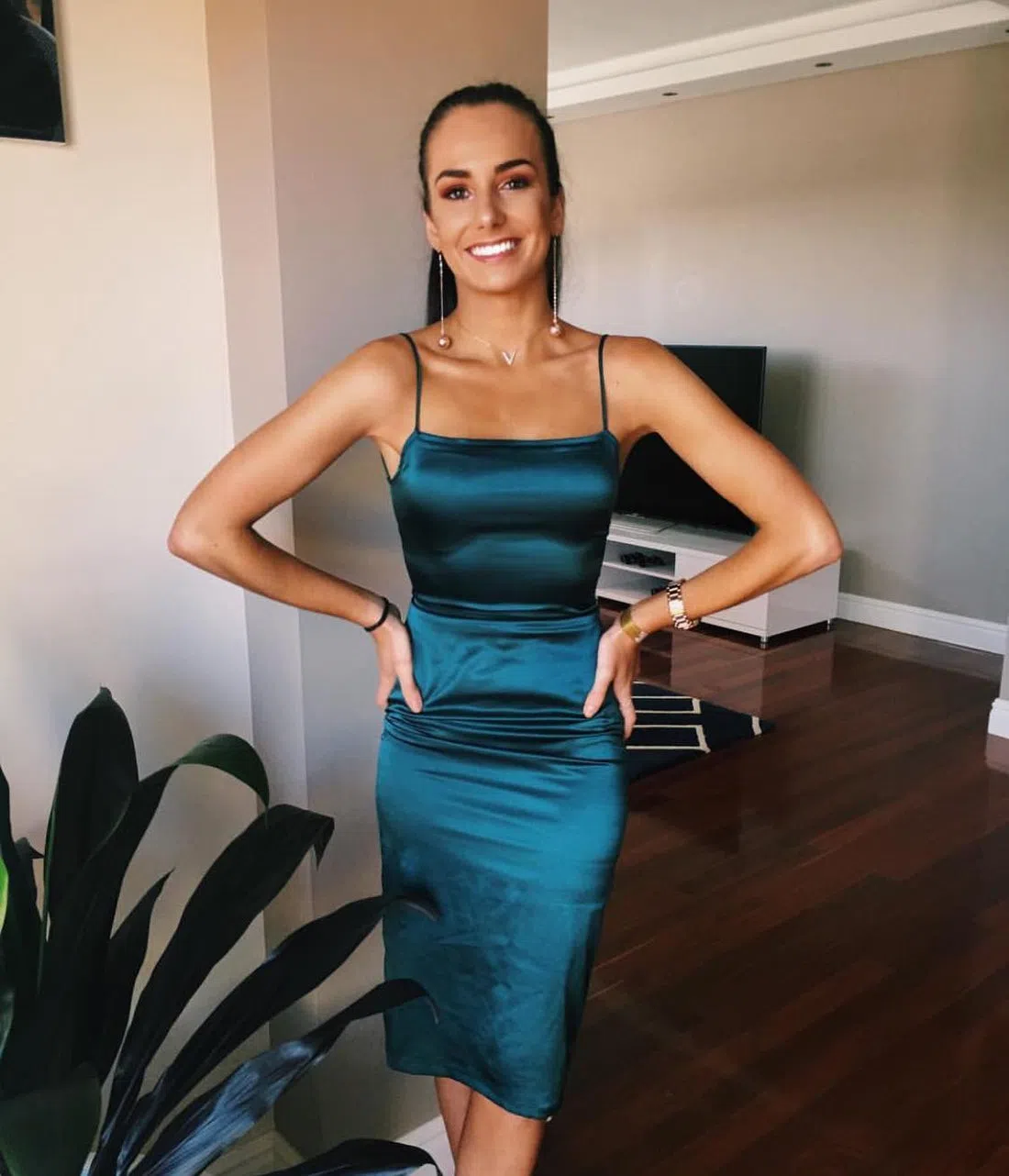 Maurie & Eve Apache Dress Emerald Green Size 6 - Image 4