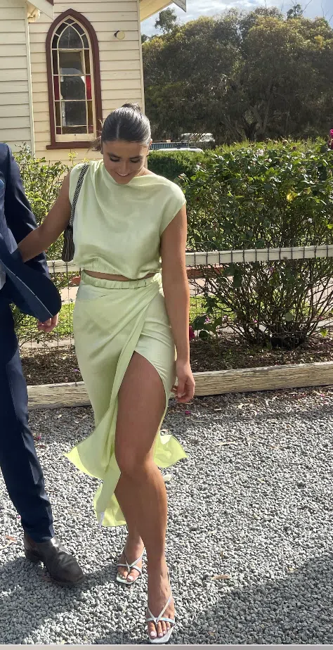 Ginia Sloane Skirt & Indy Drape Top in Lime Green Size 10 - Image 2