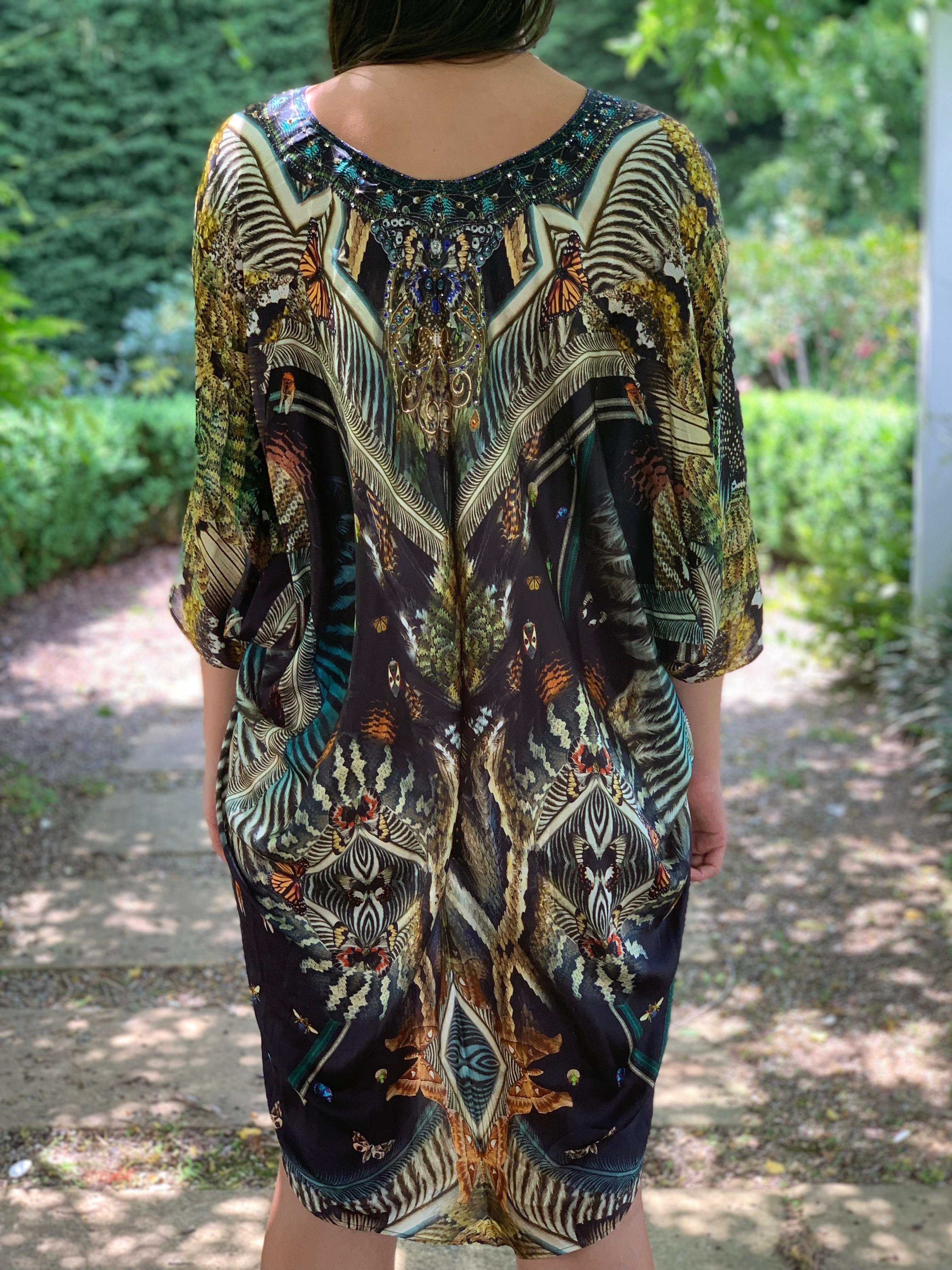 Camilla Maternal Instinct short kaftan w raglan sleeve o/s up to 18 - Image 2